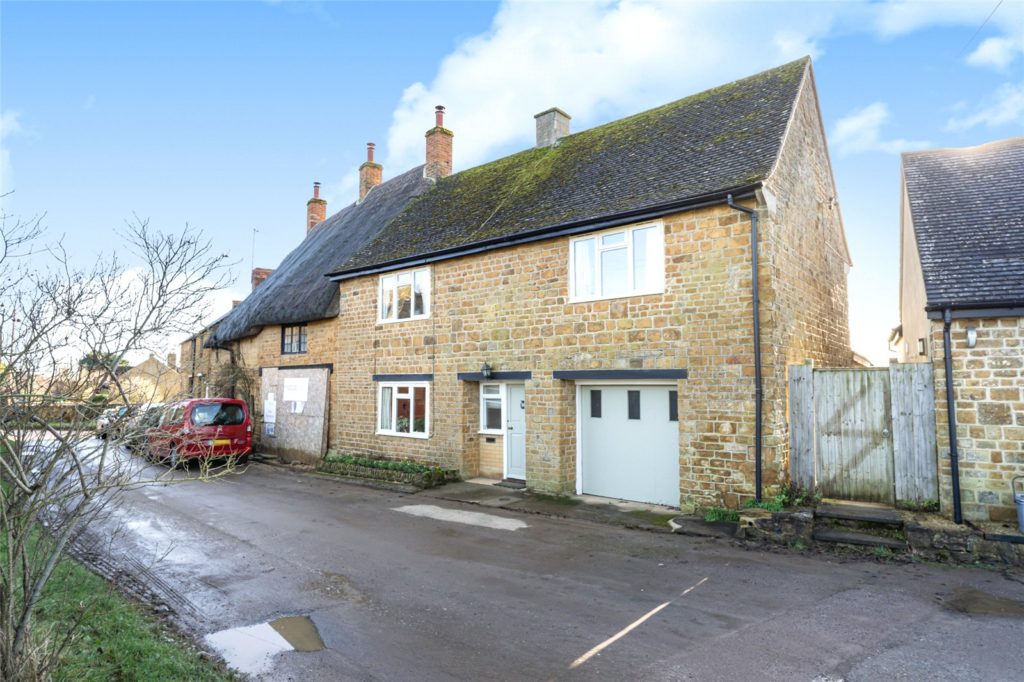 Mead Road, Barford St. John, Banbury, Oxfordshire, OX15 0PW