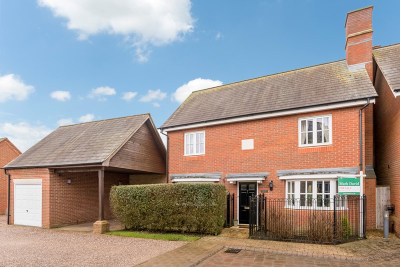 Hickman Close, Greatworth, Oxfordshire, OX17 2FA