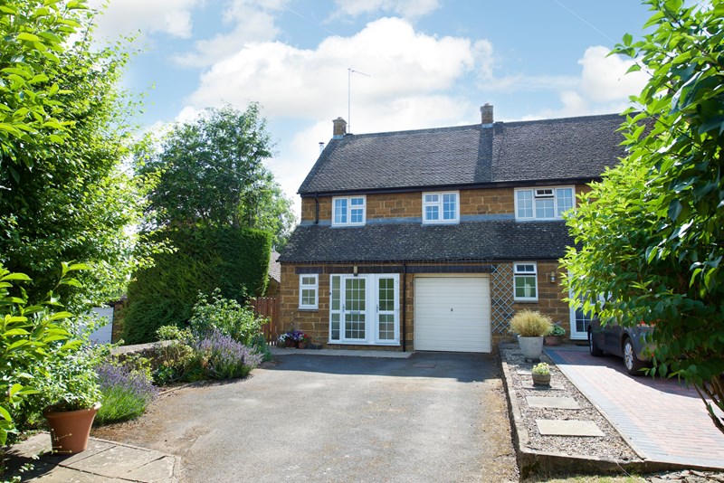 Tanners Lane, Adderbury, Banbury, Oxfordshire, OX17 3ER