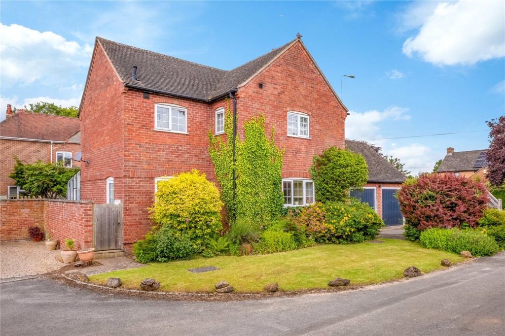 Lester Close, Twyford Rd, Adderbury, Banbury, OX17 3LH