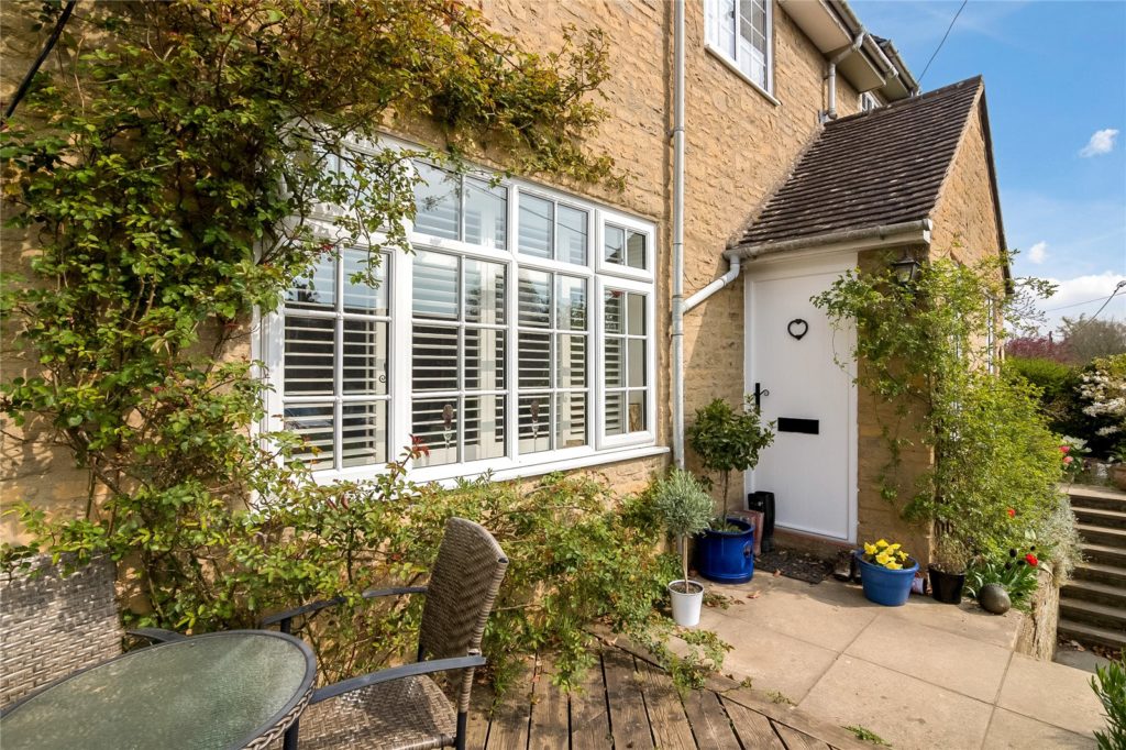 Middle Barton Road, Duns Tew, Bicester, Oxfordshire, OX25 6JN