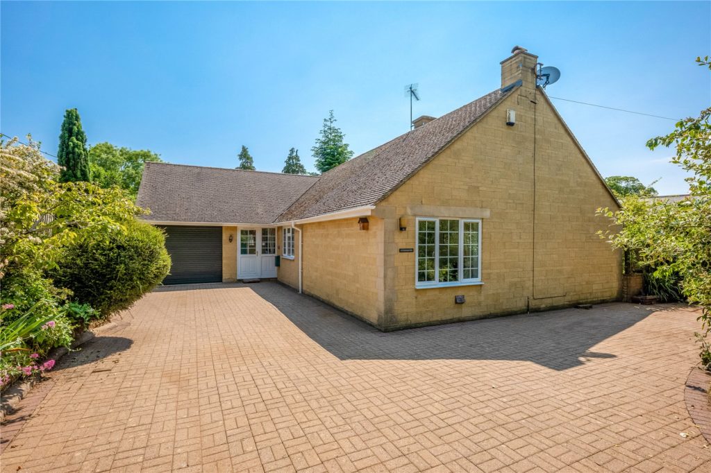 Horley Path Road, Wroxton, Banbury, Oxfordshire, OX15 6QA