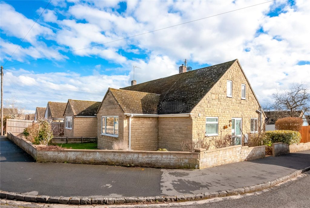 Rectory Crescent, Middle Barton, Oxfordshire, OX7 7BP