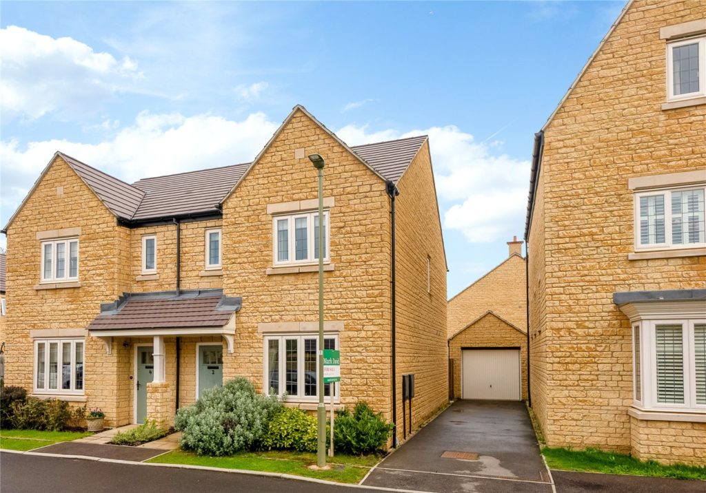 Padley Close, Chipping Norton, OX7 5WB