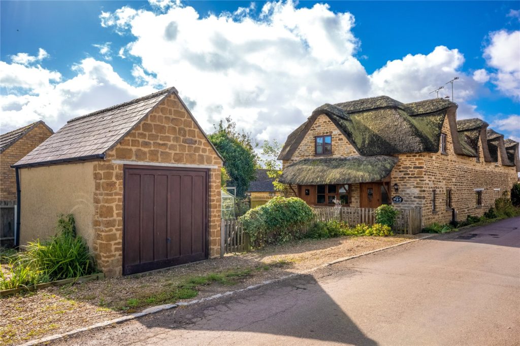 Mold Cottages, Marston St Lawrence, Banbury, Oxfordshire, OX17 2DB