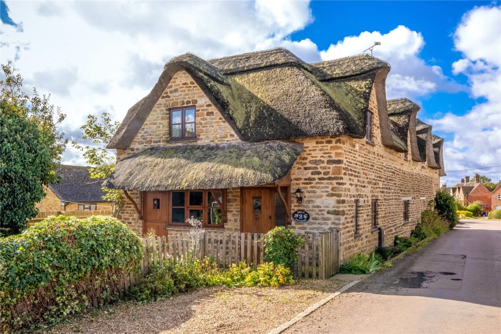 Mold Cottages, Marston St Lawrence, Banbury, Oxfordshire, OX17 2DB