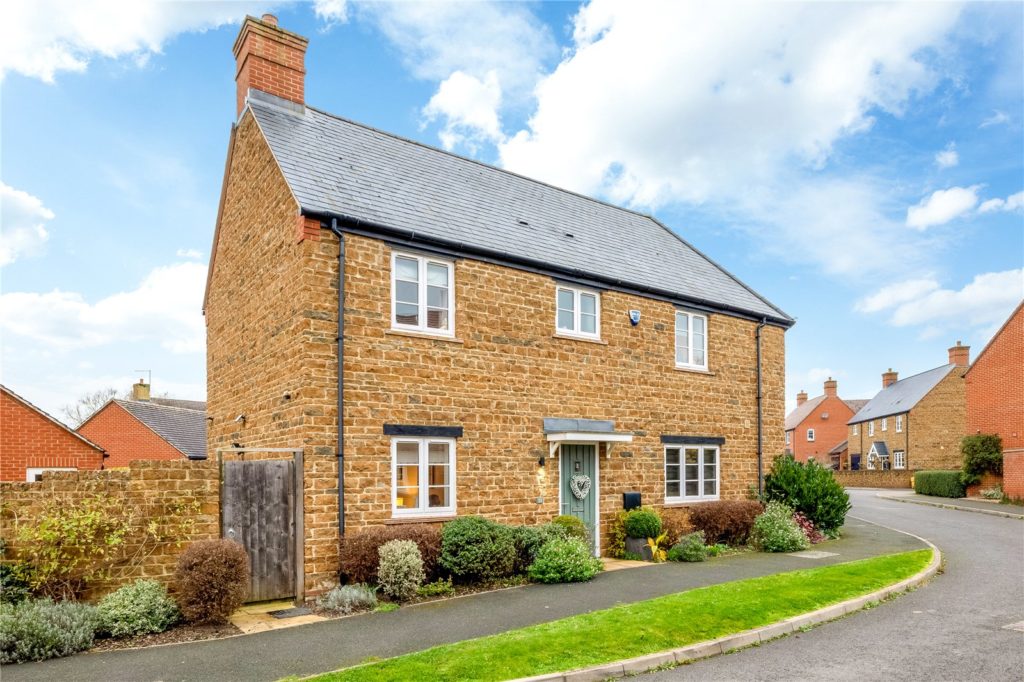 Halestrap Way, Kings Sutton, OX17 3SF