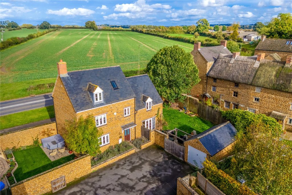 Sydenham Cloose, Adderbury, Banbury, Oxfordshire, OX17 3FB