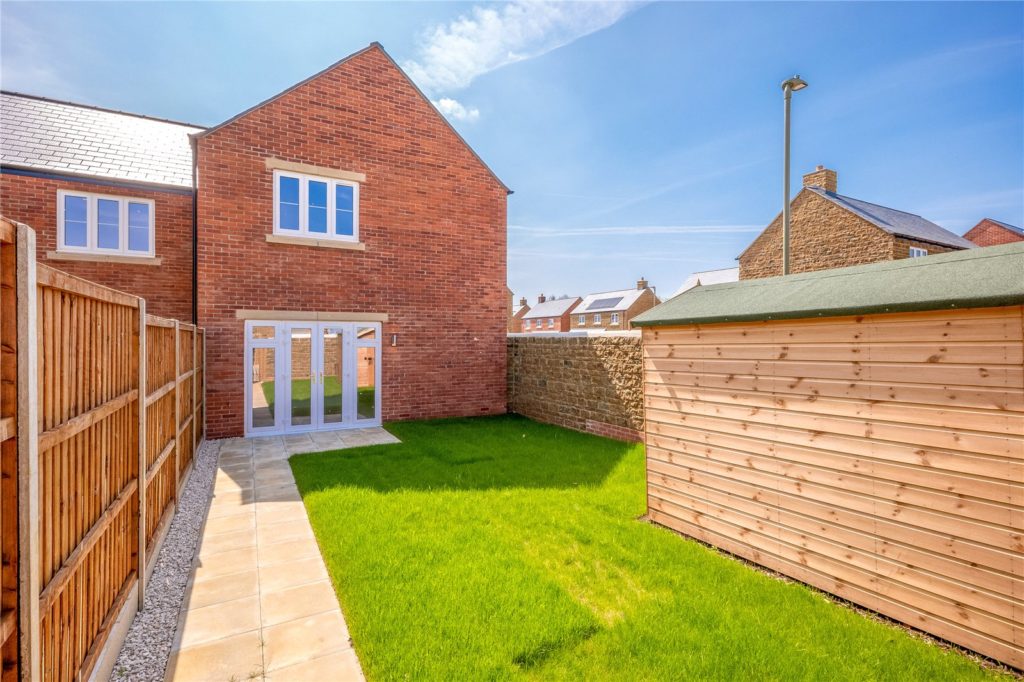 Hobart Way, Hempton Gate, Deddington, Oxfordshire, OX15 0AH