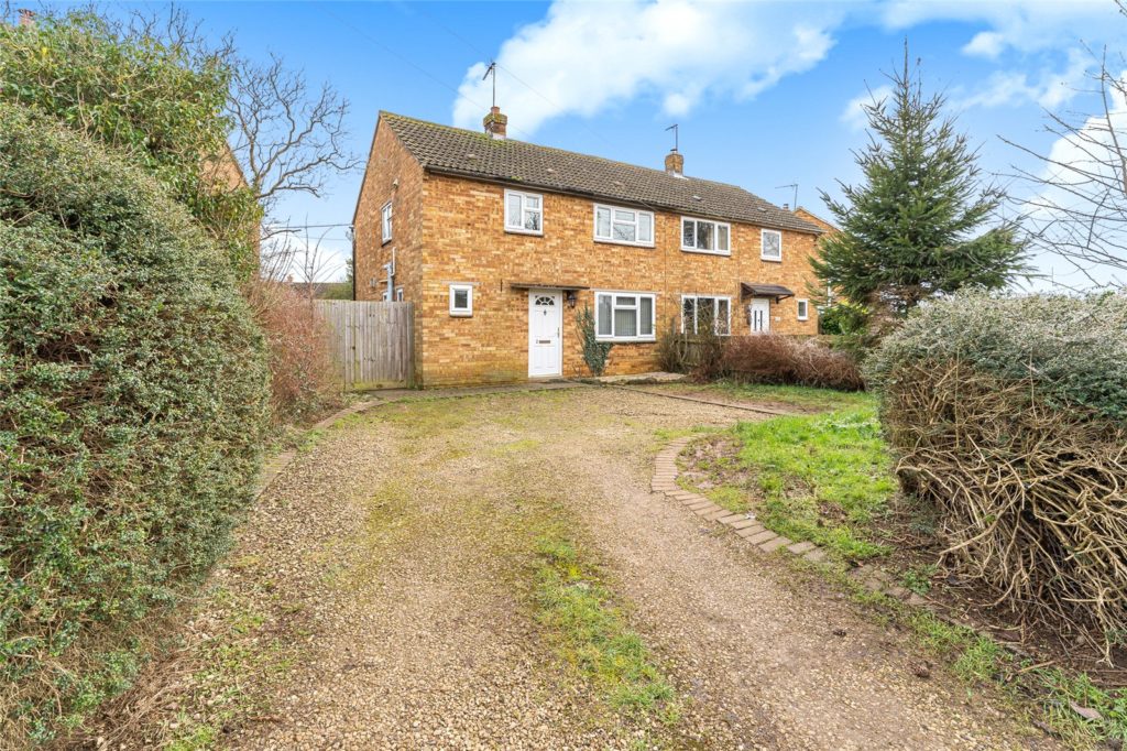 Bloxham Road, Milcombe, Banbury, Oxfordshire, OX15 4RH